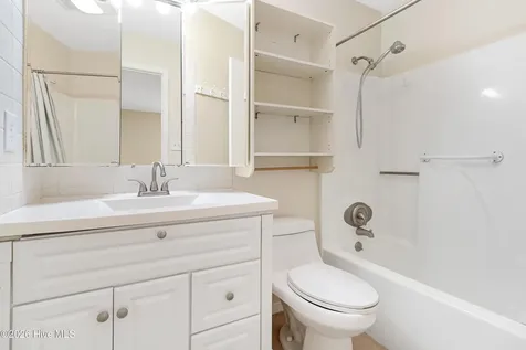 3803 Galantis Drive Morehead City NC 28557