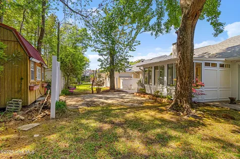 3803 Galantis Drive Morehead City NC 28557