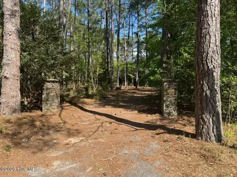 1551 Linden Road Aberdeen NC 28315