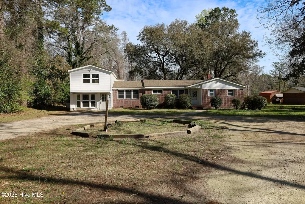 1190 Blue Creek Road Jacksonville NC 28540