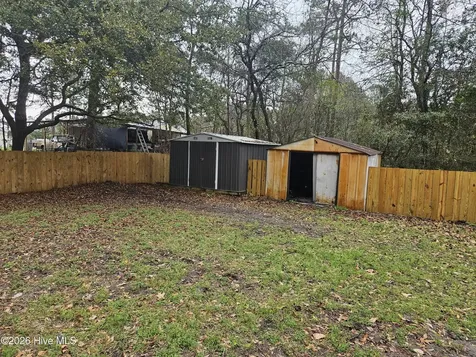 1119 Ccc Road Sneads Ferry NC 28460