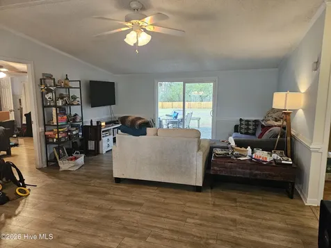 1119 Ccc Road Sneads Ferry NC 28460