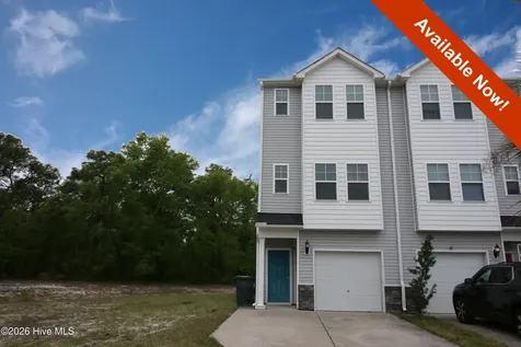 709 Elton Avenue Carolina Beach NC 28428