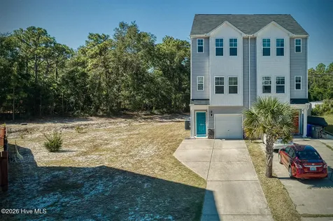 709 Elton Avenue Carolina Beach NC 28428