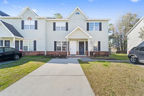 957 W Pueblo Drive Jacksonville NC 28546