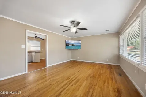 302 W 3rd Avenue Raeford NC 28376