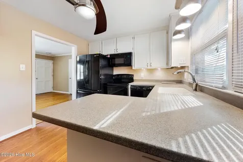 302 W 3rd Avenue Raeford NC 28376