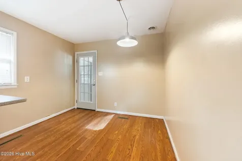 302 W 3rd Avenue Raeford NC 28376