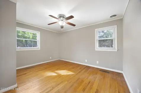 302 W 3rd Avenue Raeford NC 28376