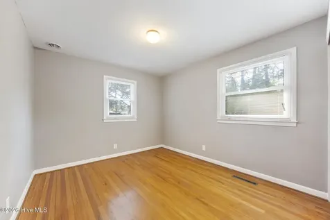 302 W 3rd Avenue Raeford NC 28376