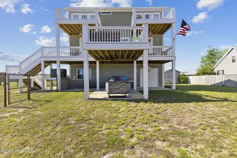 345 Twin Oaks Drive Hampstead NC 28443