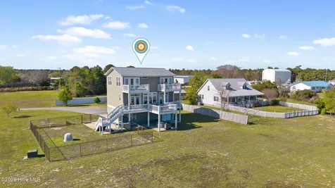 345 Twin Oaks Drive Hampstead NC 28443