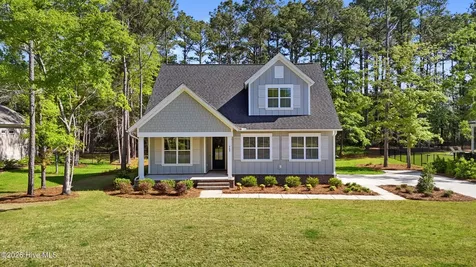 564 Hearthside Drive SE Bolivia NC 28422