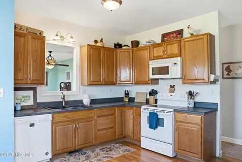 184 S Currituck Road Currituck NC 27929