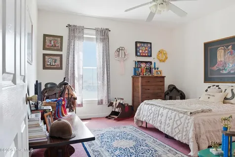 184 S Currituck Road Currituck NC 27929