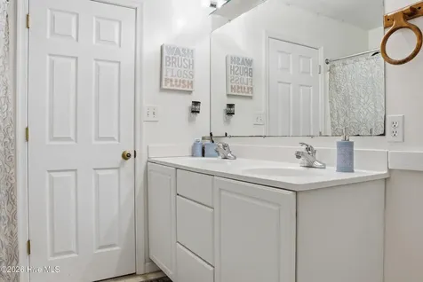 184 S Currituck Road Currituck NC 27929