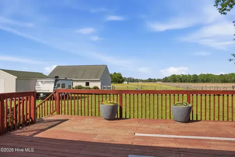 184 S Currituck Road Currituck NC 27929