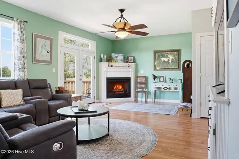 184 S Currituck Road Currituck NC 27929