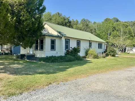 258 Main Street Pinetown NC 27865