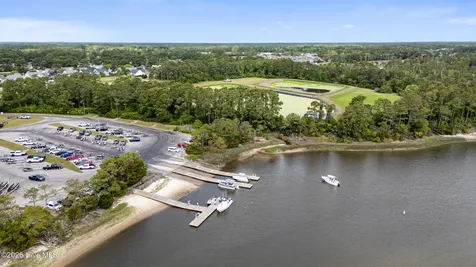 4134 Vanessa Drive SE Southport NC 28461