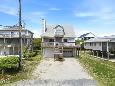 1105 S Shore Drive Surf City NC 28445