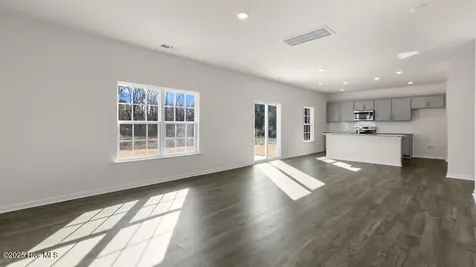 712 Lazy Elm Lane Aberdeen NC 28315