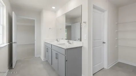 712 Lazy Elm Lane Aberdeen NC 28315
