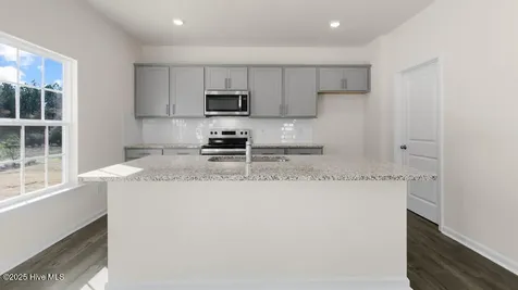 712 Lazy Elm Lane Aberdeen NC 28315