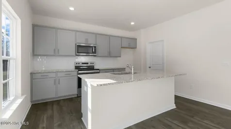 712 Lazy Elm Lane Aberdeen NC 28315