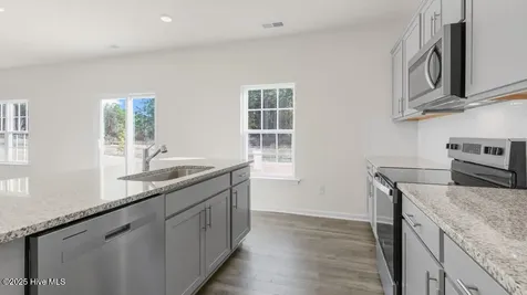 712 Lazy Elm Lane Aberdeen NC 28315