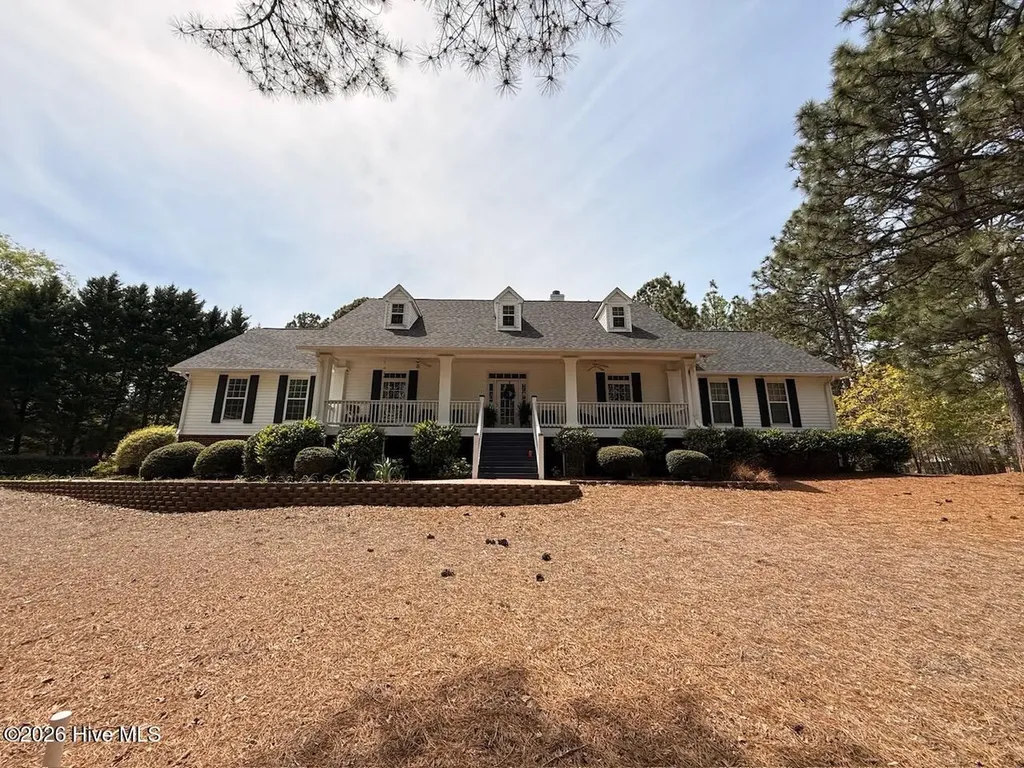 109 Sweetbriar Court Seven Lakes NC 27376