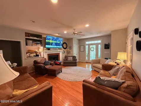 109 Sweetbriar Court Seven Lakes NC 27376
