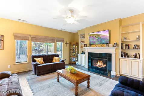 654 Redwood Drive Southern Pines NC 28387