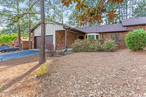 654 Redwood Drive Southern Pines NC 28387