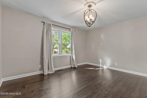 106 Juniper Court West End NC 27376