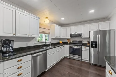 106 Juniper Court West End NC 27376