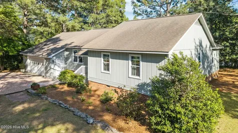 106 Juniper Court West End NC 27376