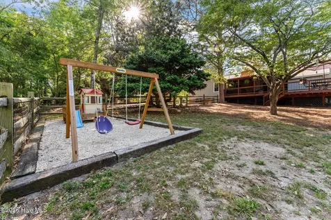 106 Juniper Court West End NC 27376