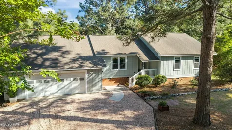 106 Juniper Court West End NC 27376