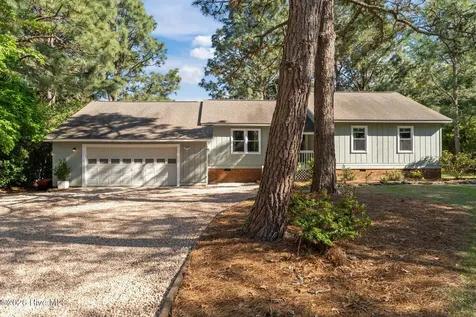 106 Juniper Court West End NC 27376