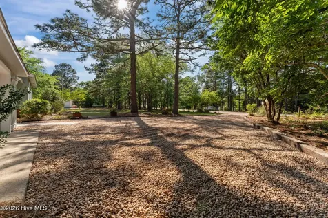 106 Juniper Court West End NC 27376