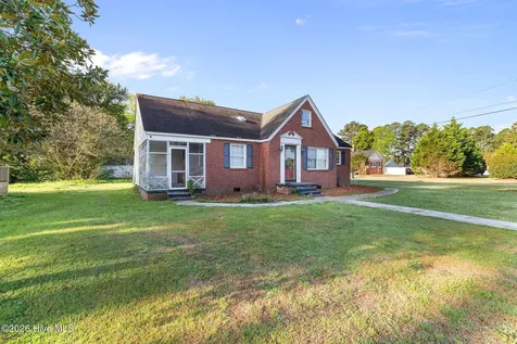204 N Washington Street Pikeville NC 27863