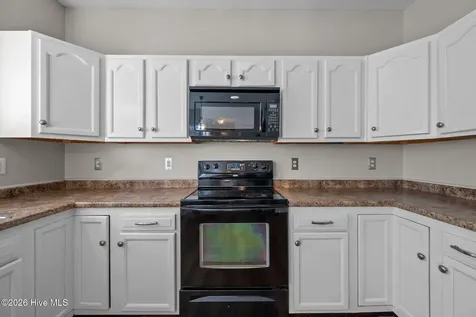 202 Bonanza Drive Richlands NC 28574