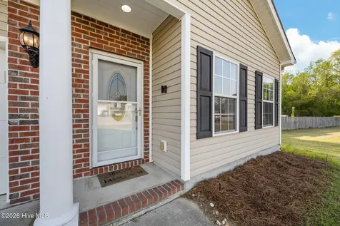 202 Bonanza Drive Richlands NC 28574