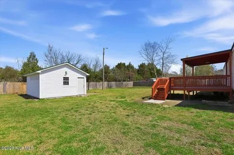 2339 Grover Hardee Road Winterville NC 28590