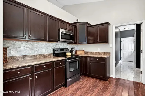 112 Lilac Lane Richlands NC 28574