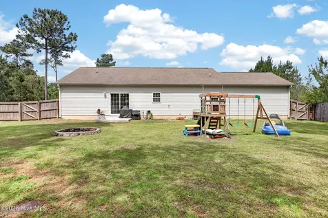 112 Lilac Lane Richlands NC 28574