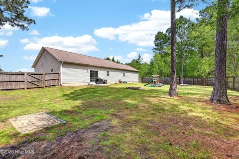 112 Lilac Lane Richlands NC 28574