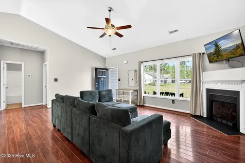 112 Lilac Lane Richlands NC 28574