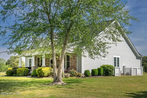 176 Quarter Horse Loop Hertford NC 27944
